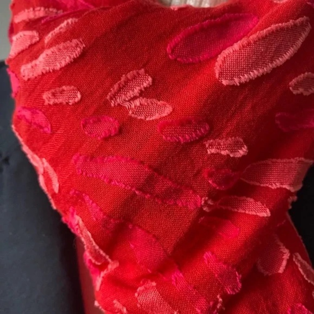 Banana Republic Red Lightweight Fringe Scarf Semi Sheer 100% Cotton - Picture 5 of 7